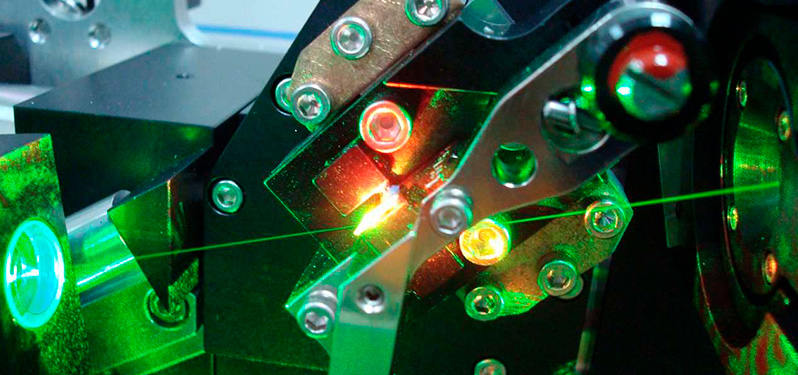 femtosecond laser oscilator